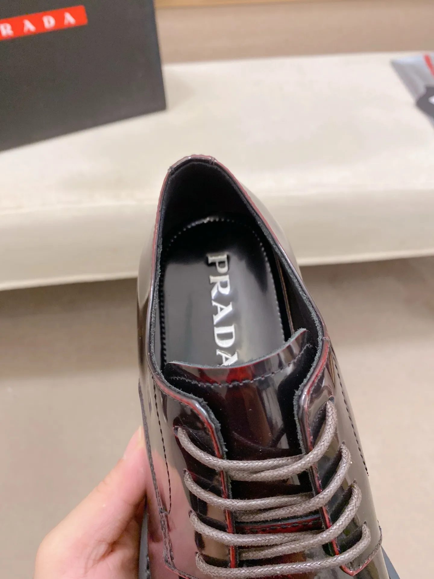 Factory price 640💰 🍁🍁High version High-quality new PRADA (Prada) counters are launched simultaneously, new men's shoes, 😘fabrics are selected from imported lacquered first-layer cowhide, and imported cowhide lining. 👍🏿 High-end ☄️ air-cushion molded anti-slip rubber outsole, exquisite lines, simple and elegant, comfortable and high-end for leisure travel. Code number: 38 to 45